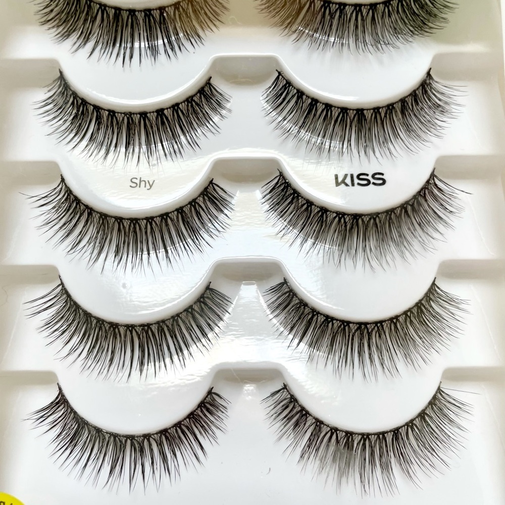 Lashes and curler